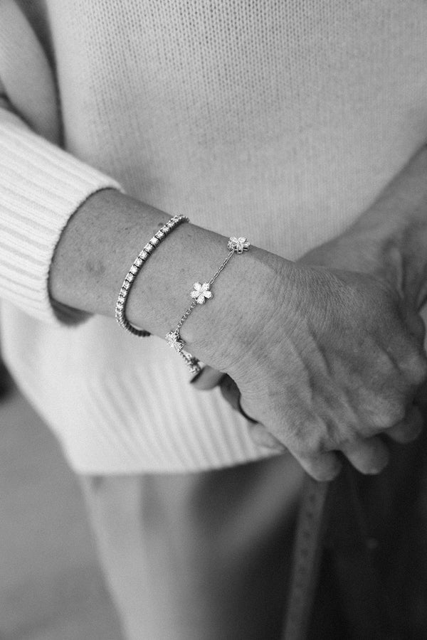 Forget-me-not 5 motif bracelet