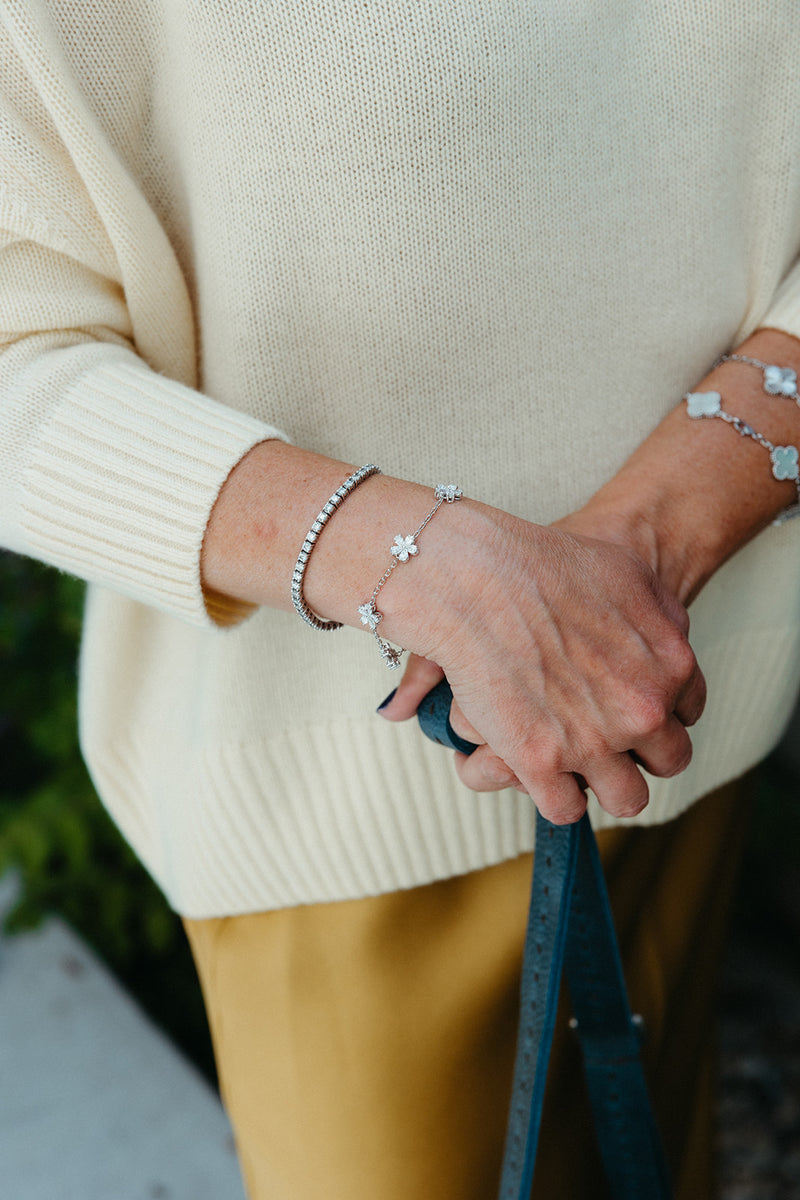 Forget-me-not 5 motif bracelet